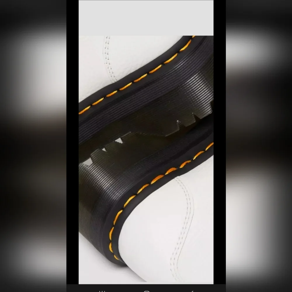 Dr. Martens FIRE! NIB! Devin Flower Buckle Leather Platform Boots in White. Sz 7